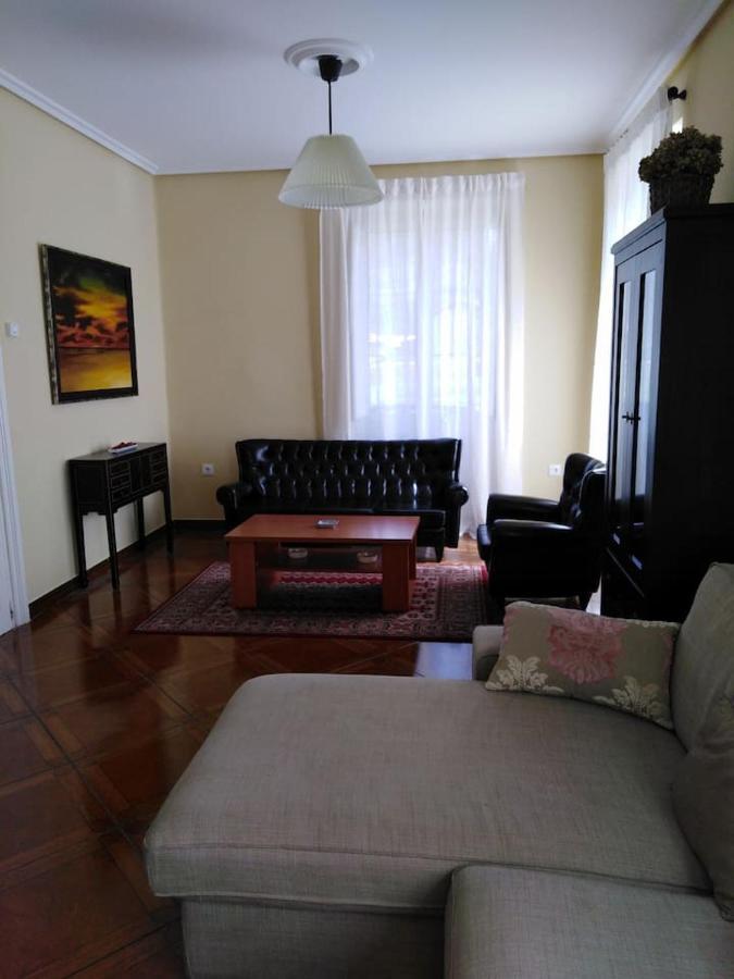 La Clinica Villa Ballota Bagian luar foto