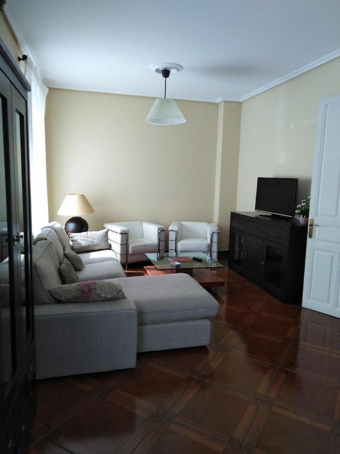 La Clinica Villa Ballota Bagian luar foto