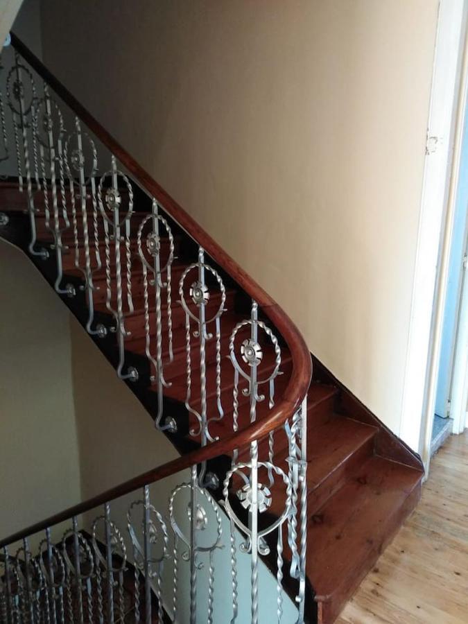La Clinica Villa Ballota Bagian luar foto